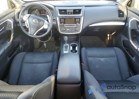 2017 Nissan Altima 2.5 z USA, uszkodzony, nr VIN 1N4AL3AP5HC138044